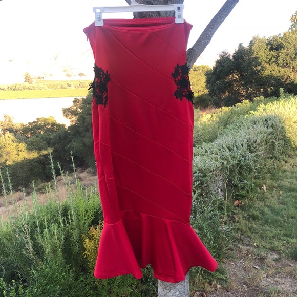 Red Strapless Dress - Picture 4 of 8